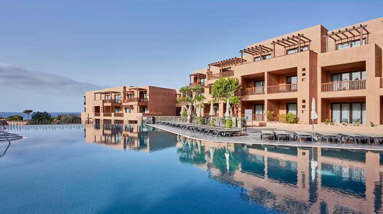 <b>Barcelo Tenerife Pool</b>. Images powered by <a href="https://iceportal.shijigroup.com/" title="IcePortal" target="_blank">IcePortal</a>.