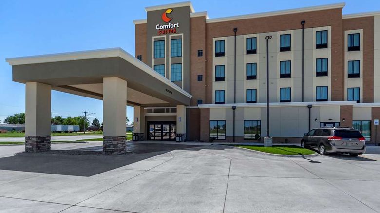 <b>Comfort Suites Grand Island Exterior</b>. Images powered by <a href="https://iceportal.shijigroup.com/" title="IcePortal" target="_blank">IcePortal</a>.