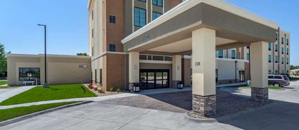 Comfort Suites Grand Island Exterior