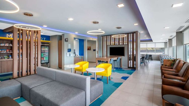 Microtel Inn & Suites by Wyndham Lobby
