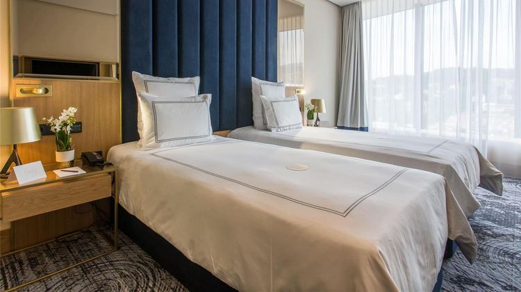 Swissotel Sarajevo Room