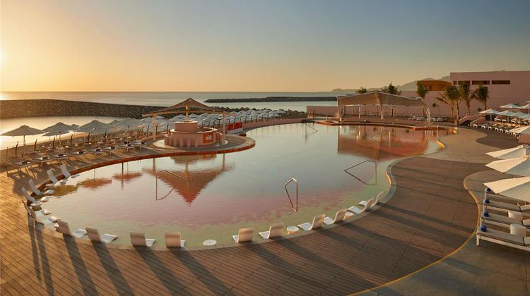 Fairmont Fujairah Beach Resort Pool
