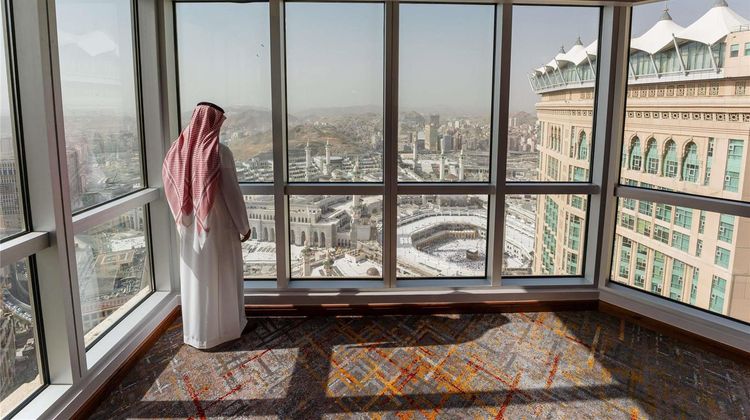 Swissotel Al Maqam Room