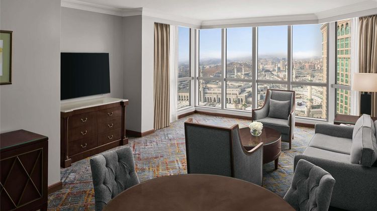 Swissotel Al Maqam Room