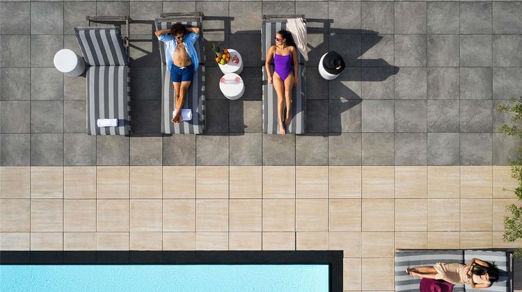 Fairmont Century Plaza Pool