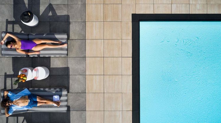 Fairmont Century Plaza Pool