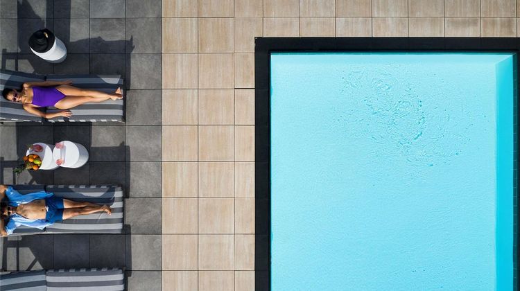 Fairmont Century Plaza Pool