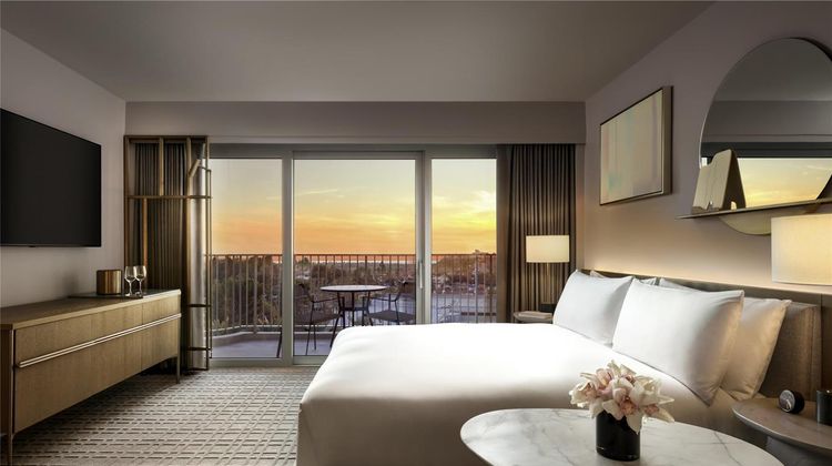 Fairmont Century Plaza Room