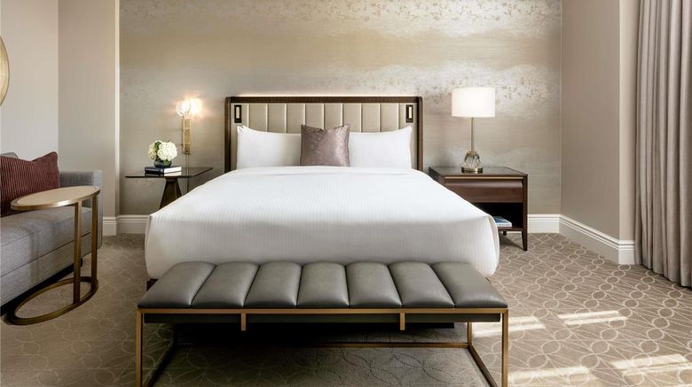 <b>The Fairmont Hotel Macdonald Room</b>. Images powered by <a href="https://iceportal.shijigroup.com/" title="IcePortal" target="_blank">IcePortal</a>.