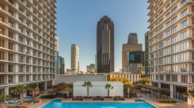 The Fairmont Dallas Pool