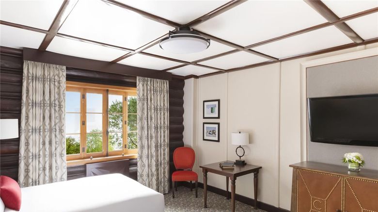 <b>The Fairmont Le Chateau Montebello Room</b>. Images powered by <a href="https://iceportal.shijigroup.com/" title="IcePortal" target="_blank">IcePortal</a>.