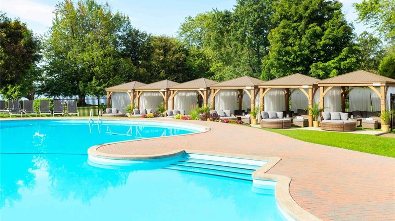 <b>The Fairmont Le Chateau Montebello Pool</b>. Images powered by <a href="https://iceportal.shijigroup.com/" title="IcePortal" target="_blank">IcePortal</a>.