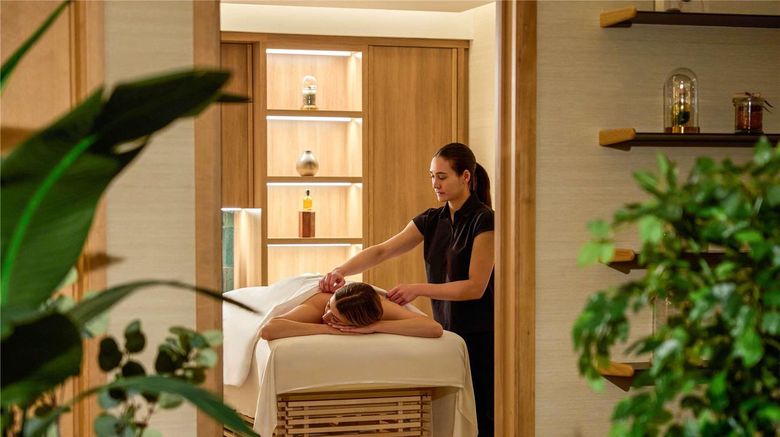 <b>Fairmont Chateau Lake Louise Spa</b>. Images powered by <a href="https://iceportal.shijigroup.com/" title="IcePortal" target="_blank">IcePortal</a>.