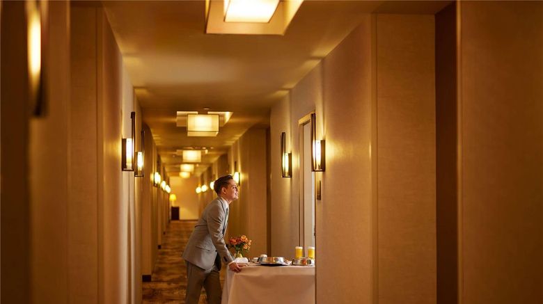 <b>Fairmont Pittsburgh Restaurant</b>. Images powered by <a href="https://iceportal.shijigroup.com/" title="IcePortal" target="_blank">IcePortal</a>.