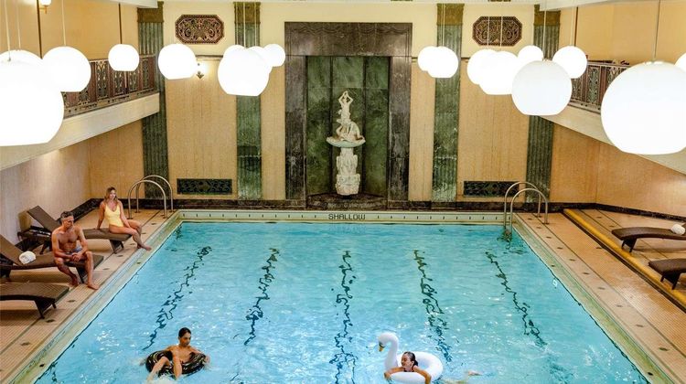 Fairmont Chateau Laurier Pool