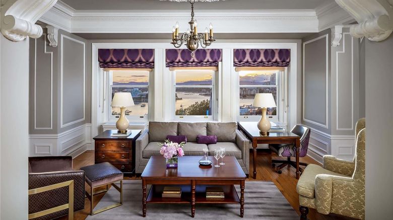 <b>The Fairmont Empress Hotel Victoria Suite</b>. Images powered by <a href="https://iceportal.shijigroup.com/" title="IcePortal" target="_blank">IcePortal</a>.
