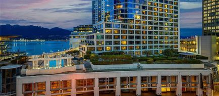 Fairmont Waterfront Exterior