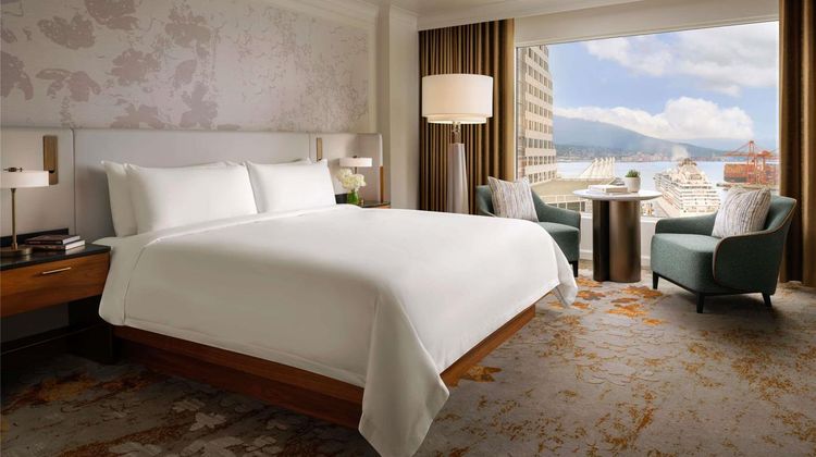 Fairmont Waterfront Exterior