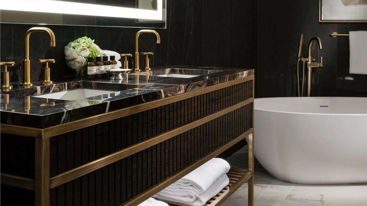 The Fairmont Hotel Vancouver Suite