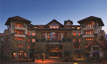 Fairmont Heritage Place Franz Klammer