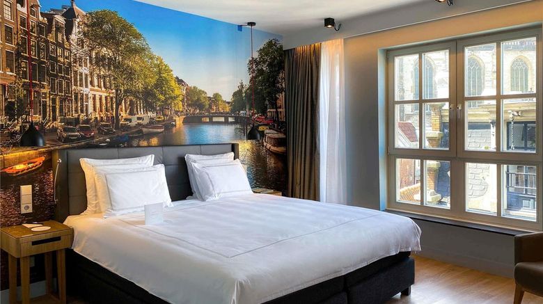 <b>Swissotel Amsterdam Room</b>. Images powered by <a href="https://iceportal.shijigroup.com/" title="IcePortal" target="_blank">IcePortal</a>.