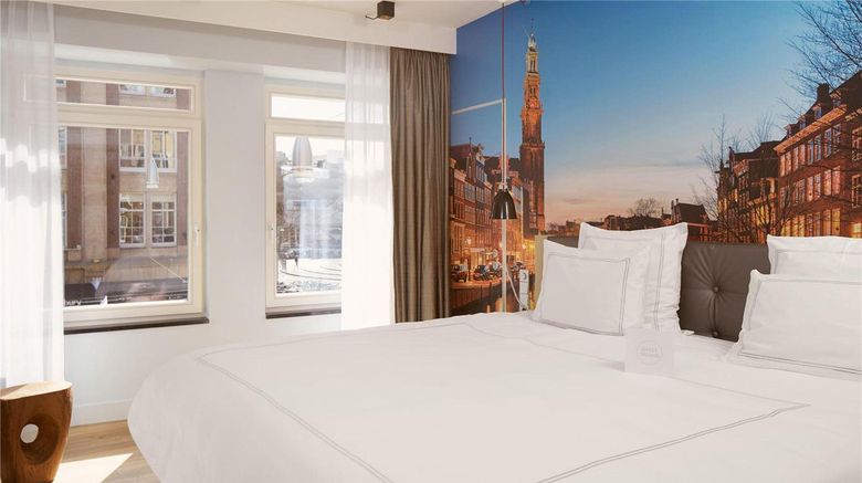 <b>Swissotel Amsterdam Room</b>. Images powered by <a href="https://iceportal.shijigroup.com/" title="IcePortal" target="_blank">IcePortal</a>.