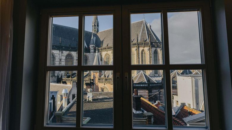 <b>Swissotel Amsterdam Room</b>. Images powered by <a href="https://iceportal.shijigroup.com/" title="IcePortal" target="_blank">IcePortal</a>.