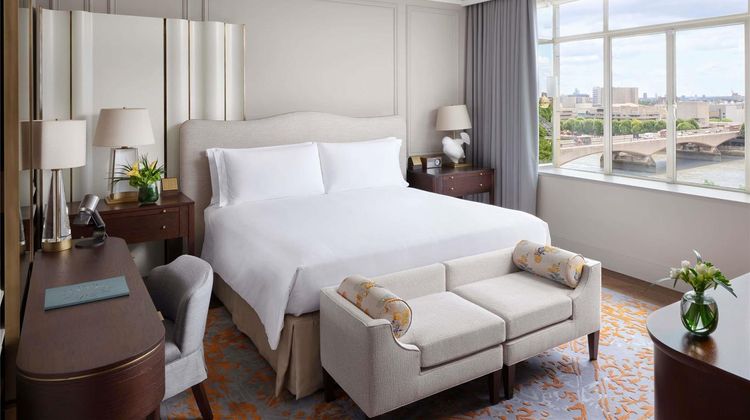 The Savoy, A Fairmont Hotel Room