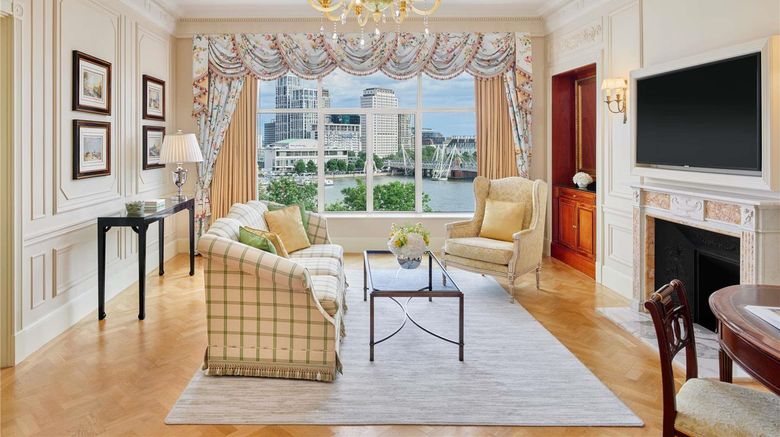 <b>The Savoy, A Fairmont Hotel Suite</b>. Images powered by <a href="https://iceportal.shijigroup.com/" title="IcePortal" target="_blank">IcePortal</a>.