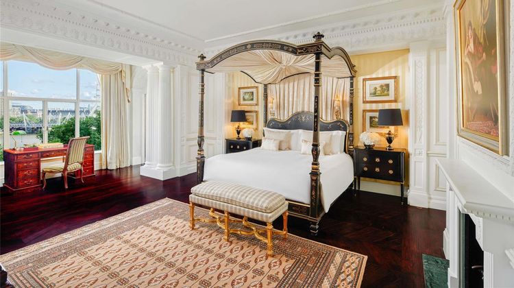 The Savoy, A Fairmont Hotel Room