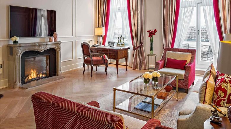 <b>Fairmont Hotel Vier Jahreszeiten Room</b>. Images powered by <a href="https://iceportal.shijigroup.com/" title="IcePortal" target="_blank">IcePortal</a>.
