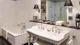 <b>Fairmont Hotel Vier Jahreszeiten Room</b>. Images powered by <a href="https://iceportal.shijigroup.com/" title="IcePortal" target="_blank">IcePortal</a>.
