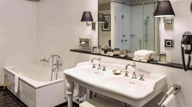 Fairmont Hotel Vier Jahreszeiten Room