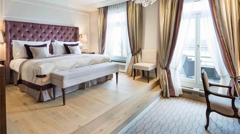 <b>Fairmont Hotel Vier Jahreszeiten Room</b>. Images powered by <a href="https://iceportal.shijigroup.com/" title="IcePortal" target="_blank">IcePortal</a>.