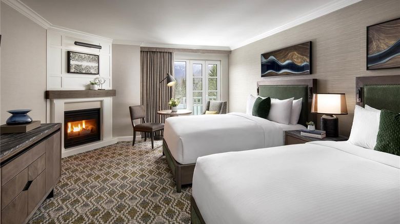 <b>Fairmont Chateau Whistler Room</b>. Images powered by <a href="https://iceportal.shijigroup.com/" title="IcePortal" target="_blank">IcePortal</a>.