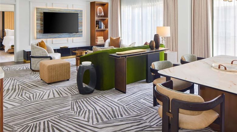 <b>Fairmont Washington D.C., Georgetown Suite</b>. Images powered by <a href="https://iceportal.shijigroup.com/" title="IcePortal" target="_blank">IcePortal</a>.