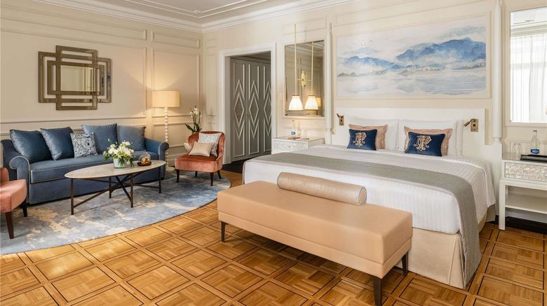 <b>Fairmont Le Montreux Palace Room</b>. Images powered by <a href="https://iceportal.shijigroup.com/" title="IcePortal" target="_blank">IcePortal</a>.