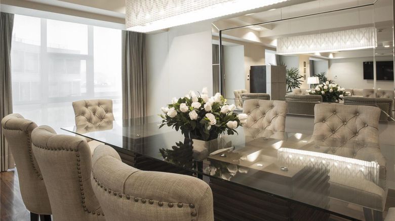 <b>Swissotel Lima Suite</b>. Images powered by <a href="https://iceportal.shijigroup.com/" title="IcePortal" target="_blank">IcePortal</a>.