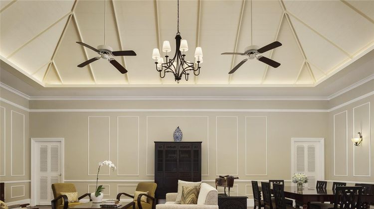 Raffles Grand Hotel D'Angkor Suite