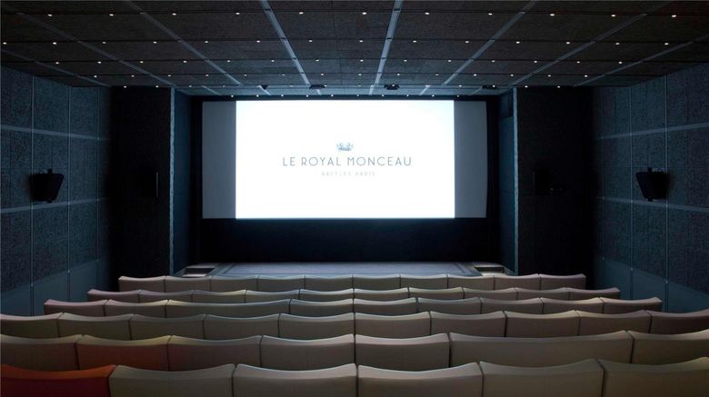 <b>Le Royal Monceau-Raffles Paris Meeting</b>. Images powered by <a href="https://iceportal.shijigroup.com/" title="IcePortal" target="_blank">IcePortal</a>.