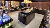 <b>Fairmont Nile City Hotel, Cairo Restaurant</b>. Images powered by <a href="https://iceportal.shijigroup.com/" title="IcePortal" target="_blank">IcePortal</a>.