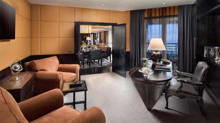 Fairmont Nile City Hotel, Cairo Suite