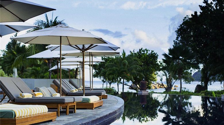 <b>Raffles Praslin Seychelles Pool</b>. Images powered by <a href="https://iceportal.shijigroup.com/" title="IcePortal" target="_blank">IcePortal</a>.