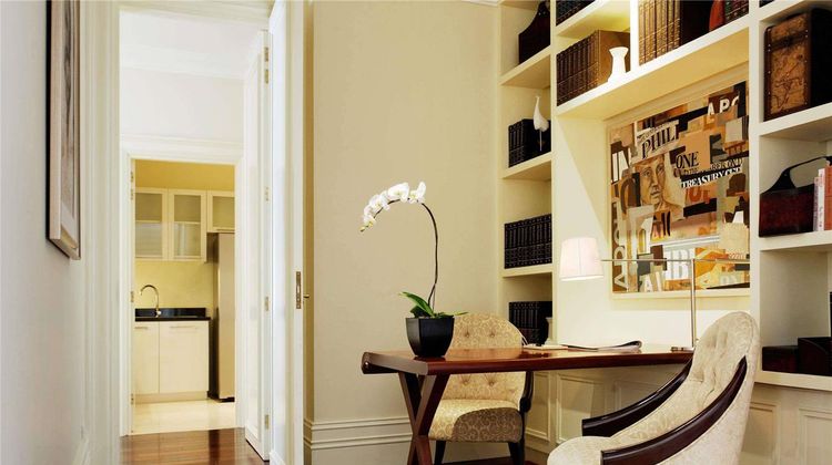 Raffles Makati Suite
