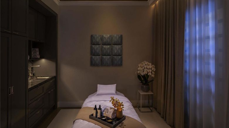 <b>Raffles Hotel Singapore Spa</b>. Images powered by <a href="https://iceportal.shijigroup.com/" title="IcePortal" target="_blank">IcePortal</a>.