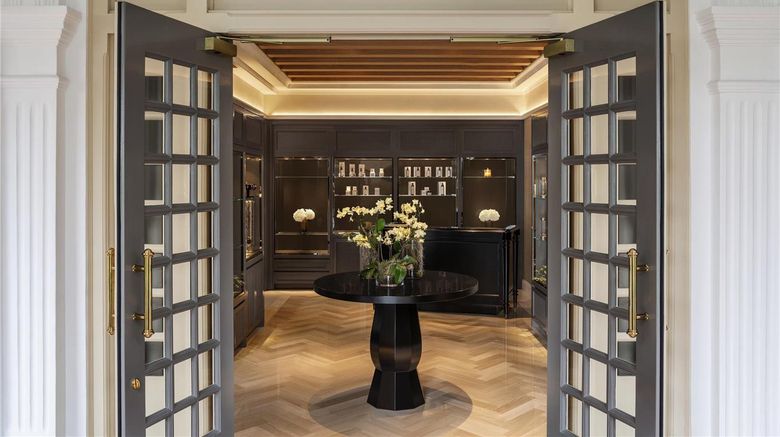 <b>Raffles Hotel Singapore Spa</b>. Images powered by <a href="https://iceportal.shijigroup.com/" title="IcePortal" target="_blank">IcePortal</a>.