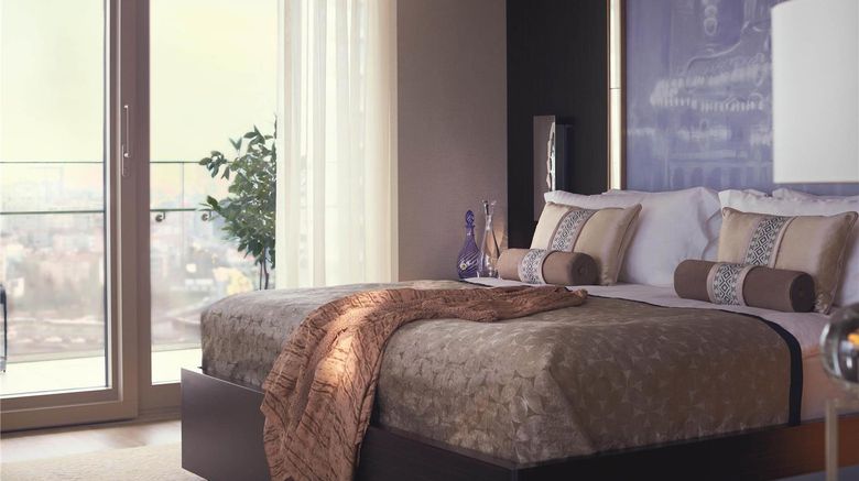 <b>Raffles Hotel Istanbul Suite</b>. Images powered by <a href="https://iceportal.shijigroup.com/" title="IcePortal" target="_blank">IcePortal</a>.