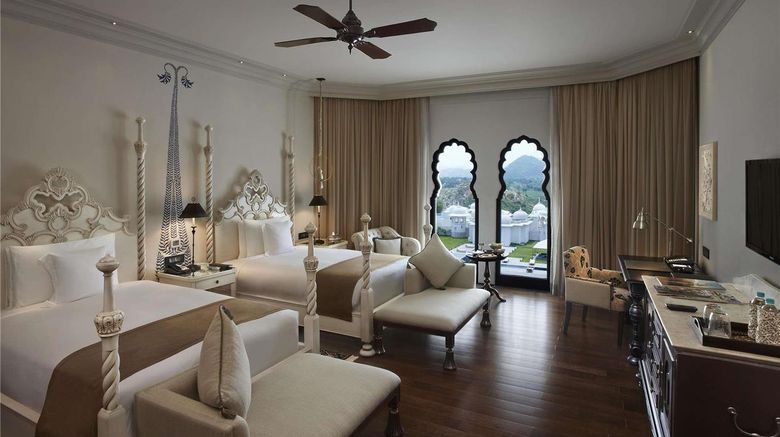 <b>Fairmont Jaipur Room</b>. Images powered by <a href="https://iceportal.shijigroup.com/" title="IcePortal" target="_blank">IcePortal</a>.