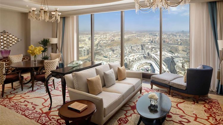 Makkah Clock Royal Tower, Fairmont Hotel Room
