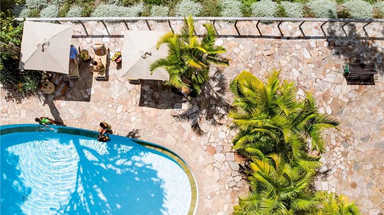 <b>Fairmont Mara Safari Club Pool</b>. Images powered by <a href="https://iceportal.shijigroup.com/" title="IcePortal" target="_blank">IcePortal</a>.